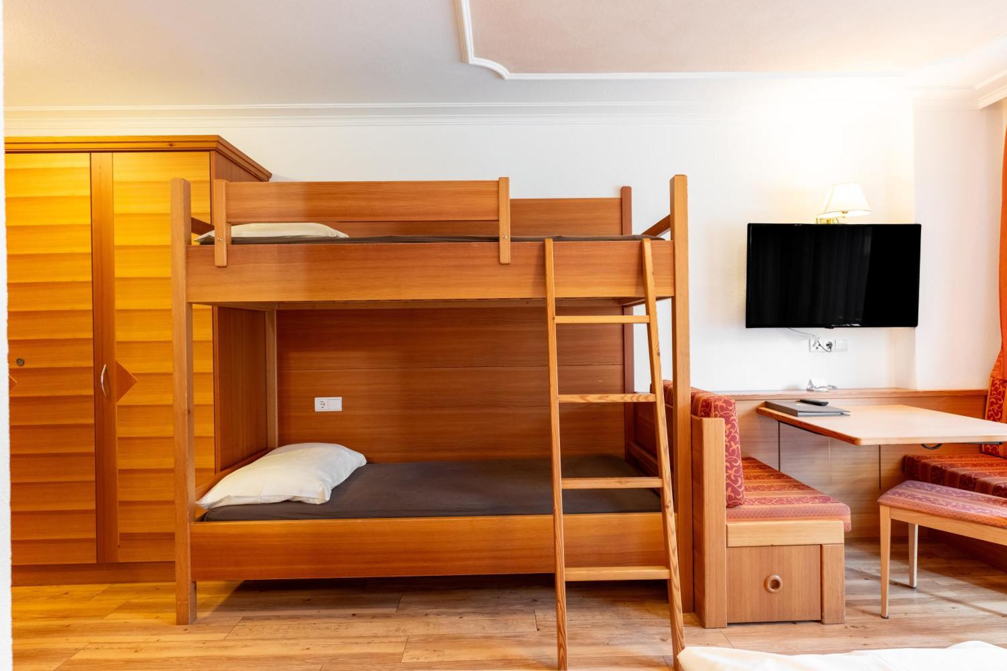 Hotel Tannenhof Brunico Eksteriør billede